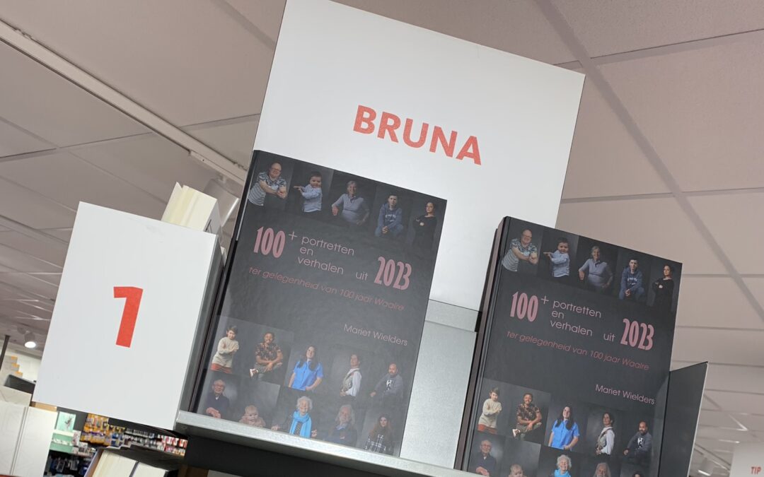 Signeersessie boek bij Bruna Waalre